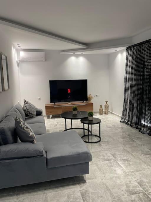 Beehouse Apartment Kalithies