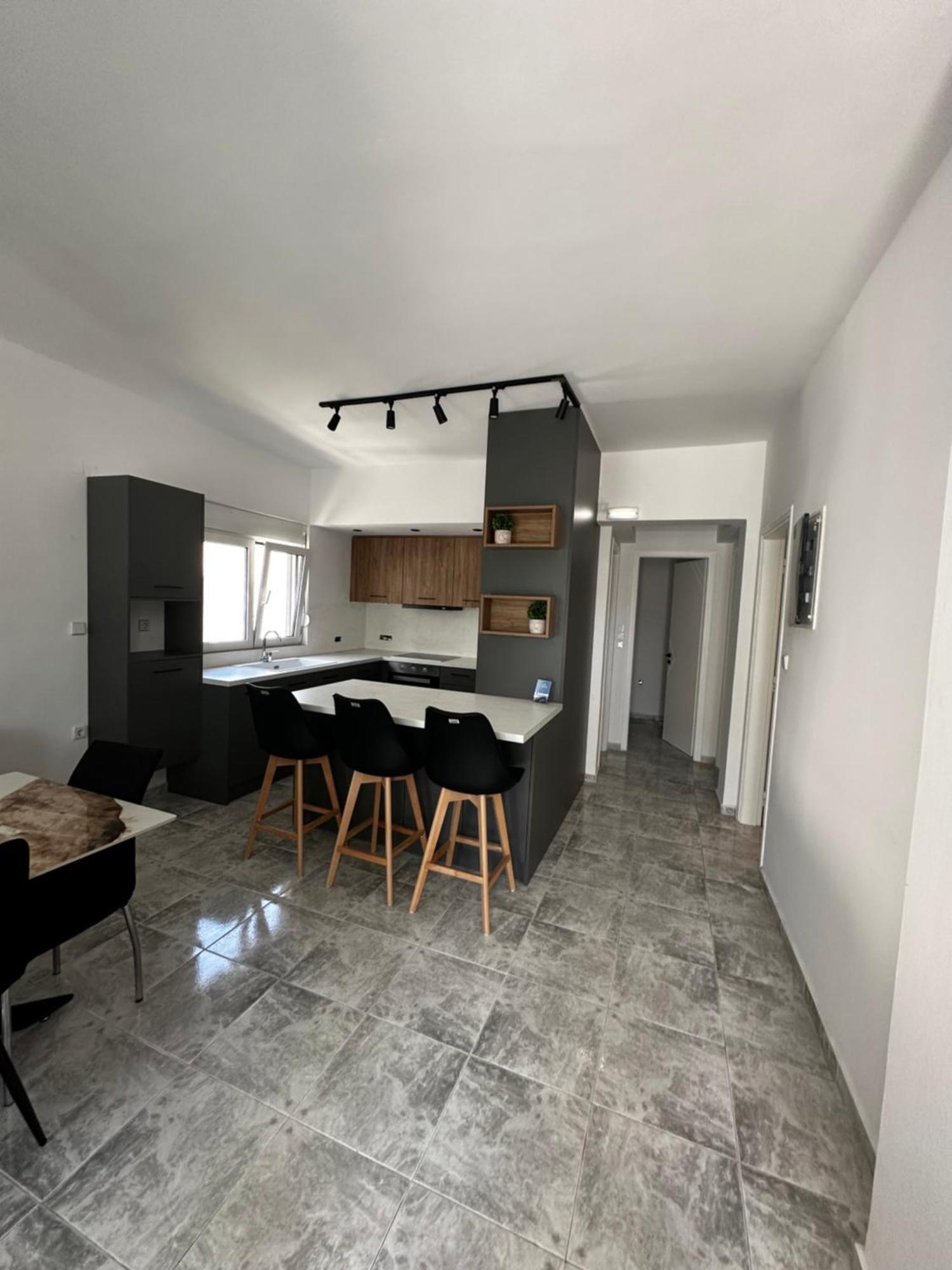 Beehouse Apartment Kalithies